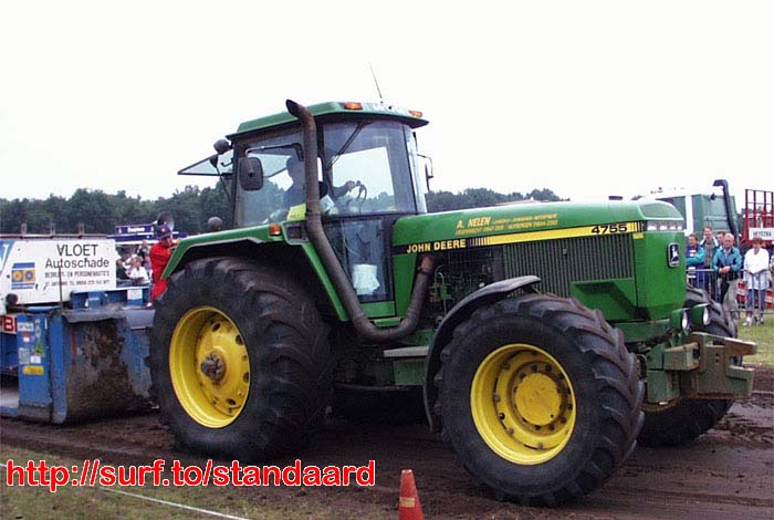 JOHN DEERE 4755