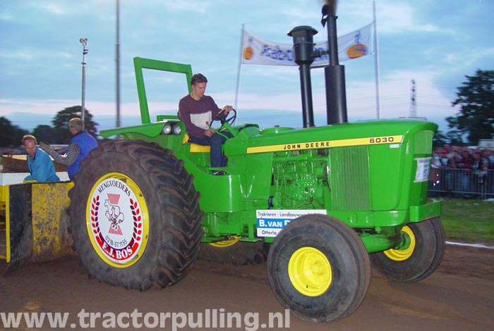 JOHN DEERE 6030