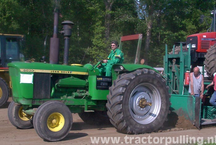 JOHN DEERE 6030